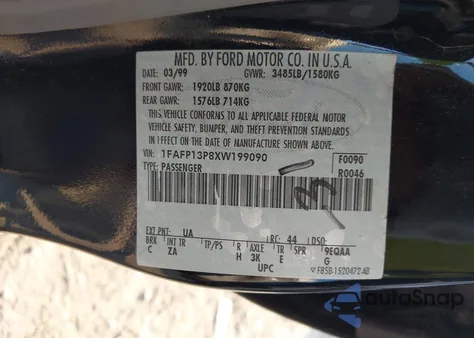 1999 Ford Escort Se z USA, uszkodzony, nr VIN 1FAFP13P8XW199090